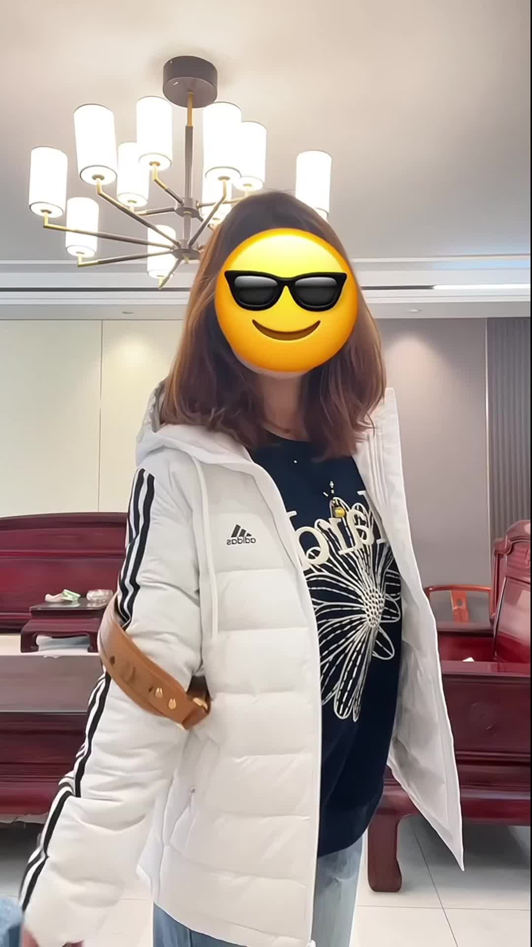 adidas白蓝羽绒服测评