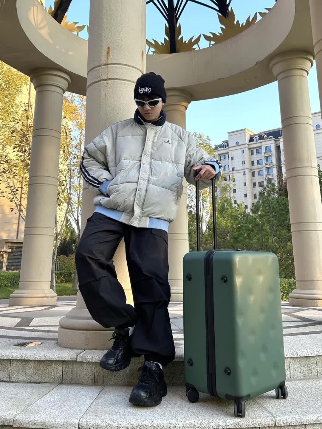 炫下我的行李箱📦超酷的cool