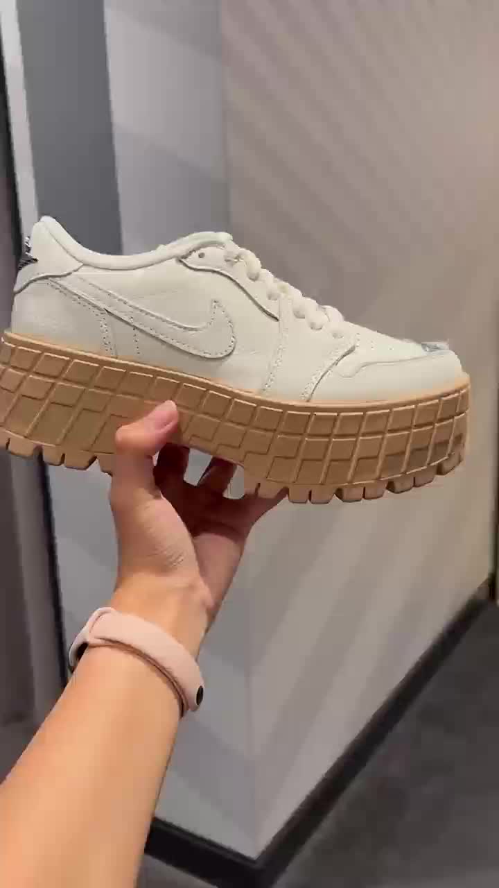 Jordan Air Jordan 1 Brooklyn 时尚舒适 低帮 生活休闲鞋 女款 白色