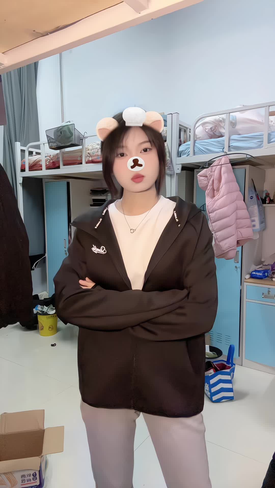这个外套应该搭配什么裤子呢？