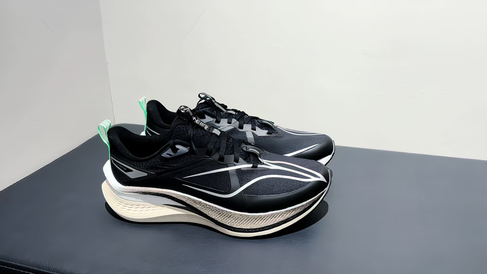 太强了！赤兔PRO冬季版 冬天跑步就选这双