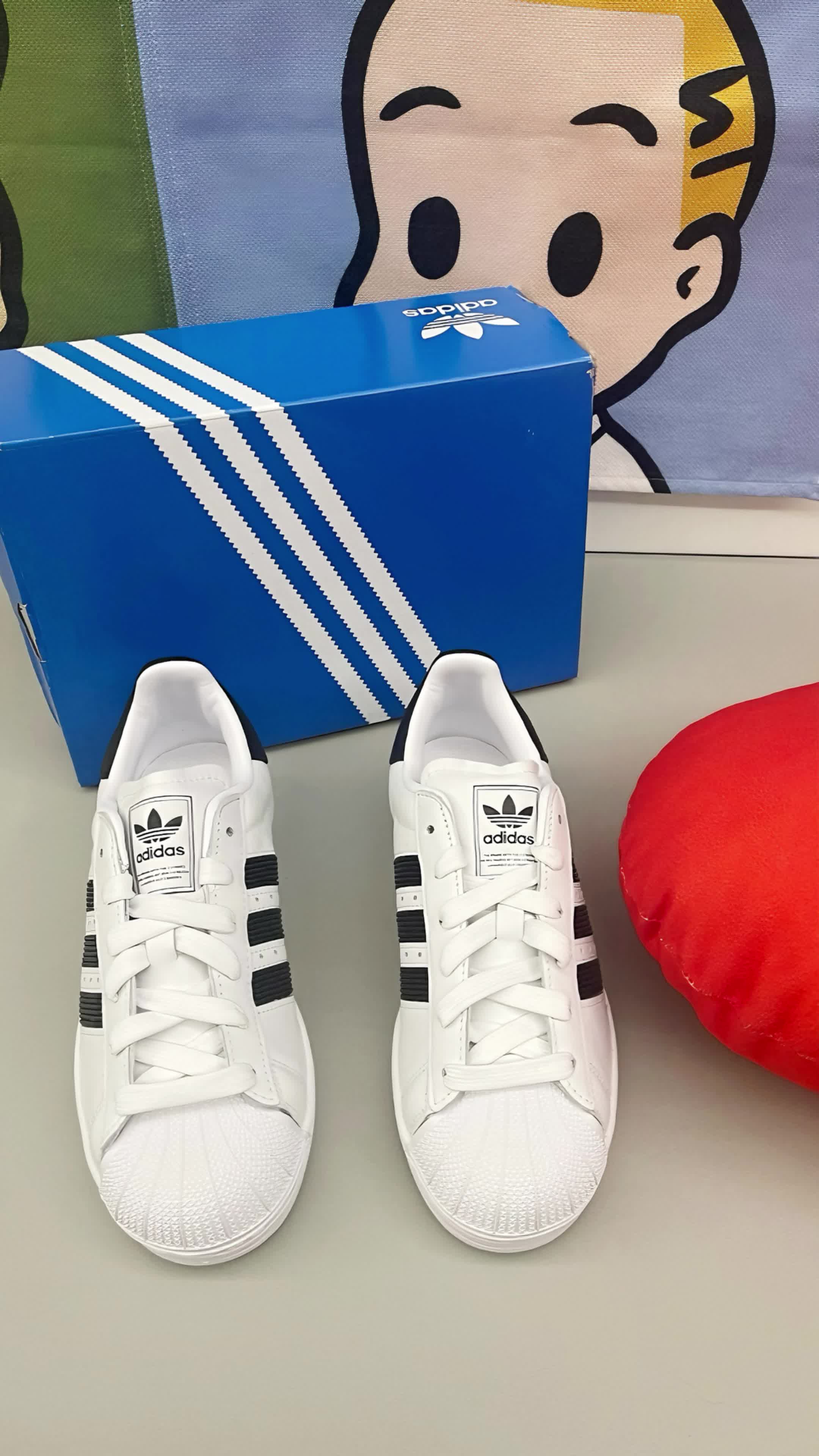 🔥新款阿迪达斯贝壳鞋还会成爆款吗‼️
