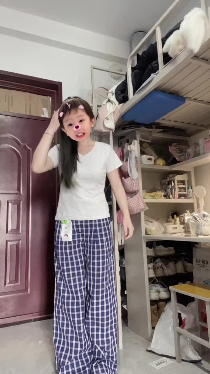 很火的蓝色格子裤被我买到了！慵懒穿搭留吗