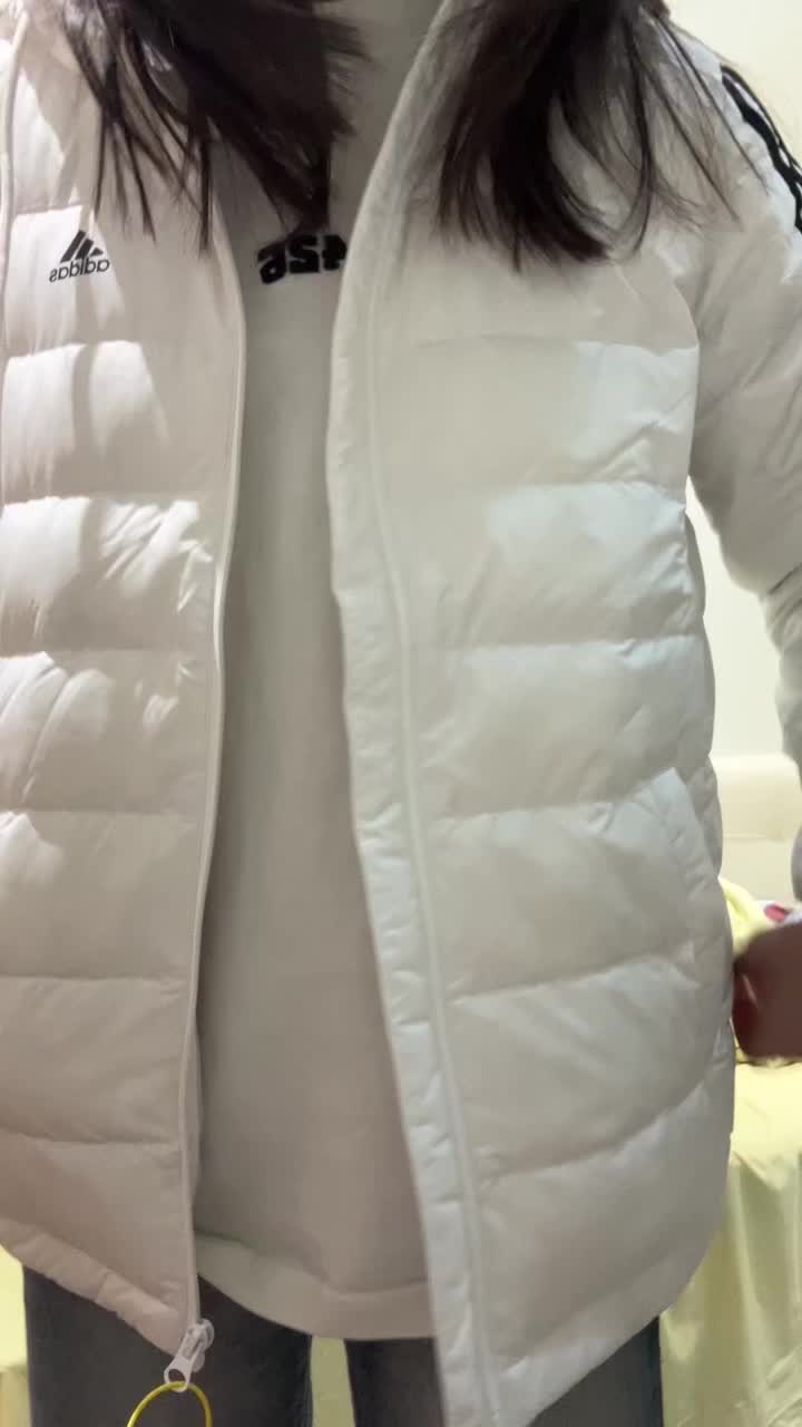 ✨我的冬日续命神器！阿迪这件羽绒服也太绝了吧