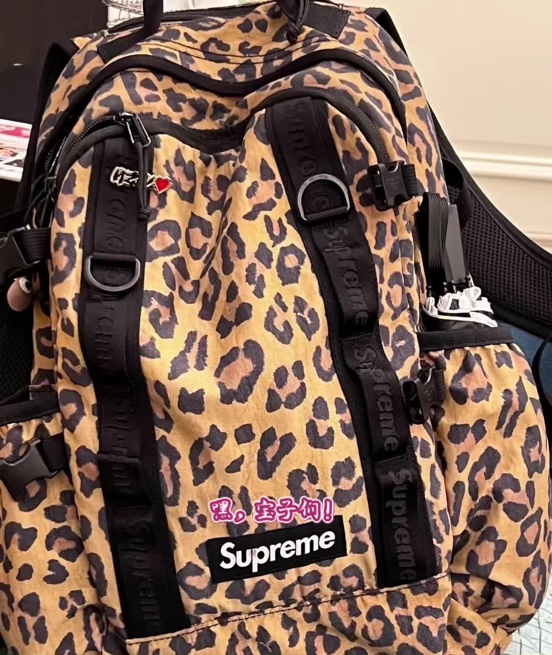 潮人必备！Supreme FW20 双肩包，时尚炸街不撞款