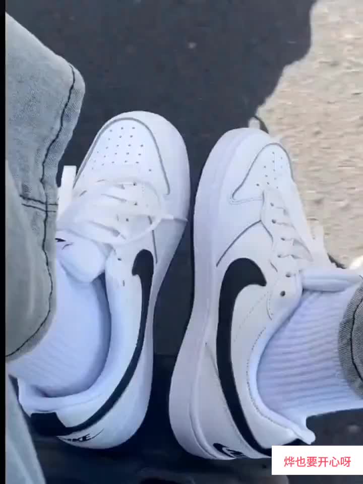 黑白AF1开箱！这双鞋凭什么火了40年？经典穿搭实测！❤️