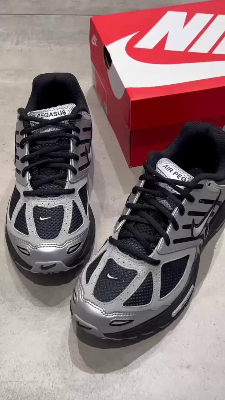 黑银机能风，把Y2K穿在脚上