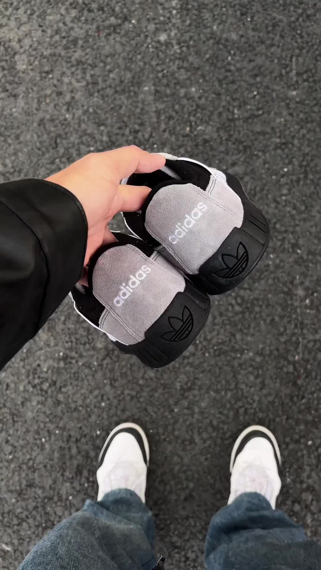 👟球鞋名称：阿迪达斯板鞋

🔍分享理由：