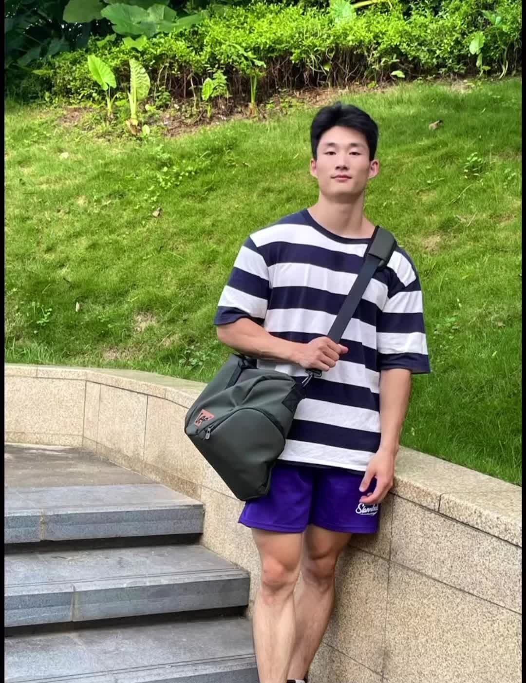 日常出门健身旅行你🉑太适合了
入手了lee他们家的这款旅行包