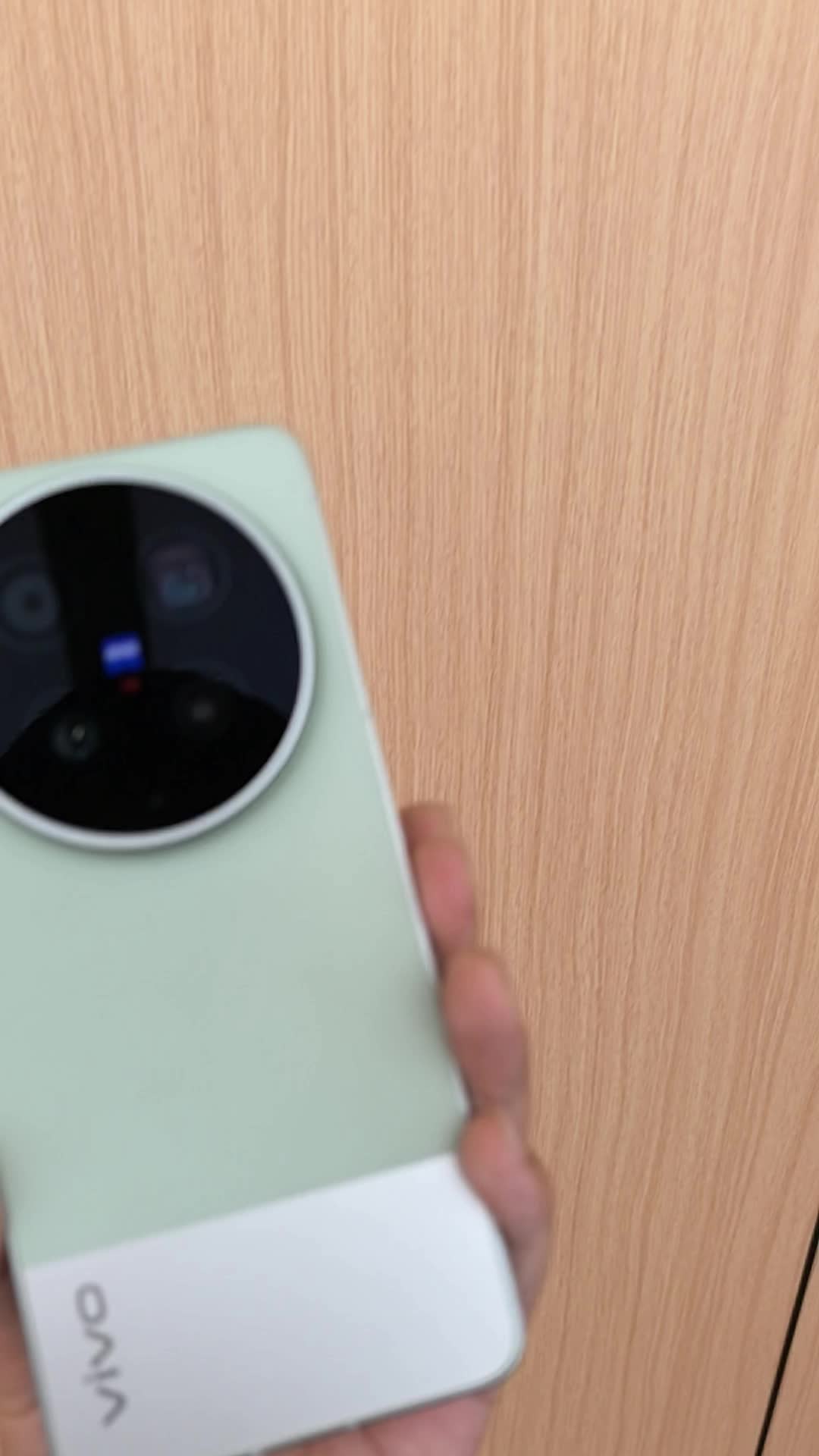 X300Ultra，会动的摄像头大家见过