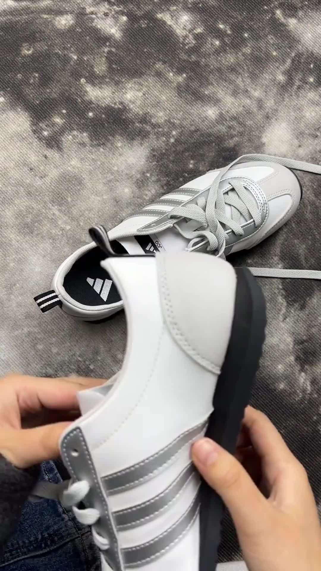 白银条纹日常鞋：舒服却有小瑕疵的通勤选择