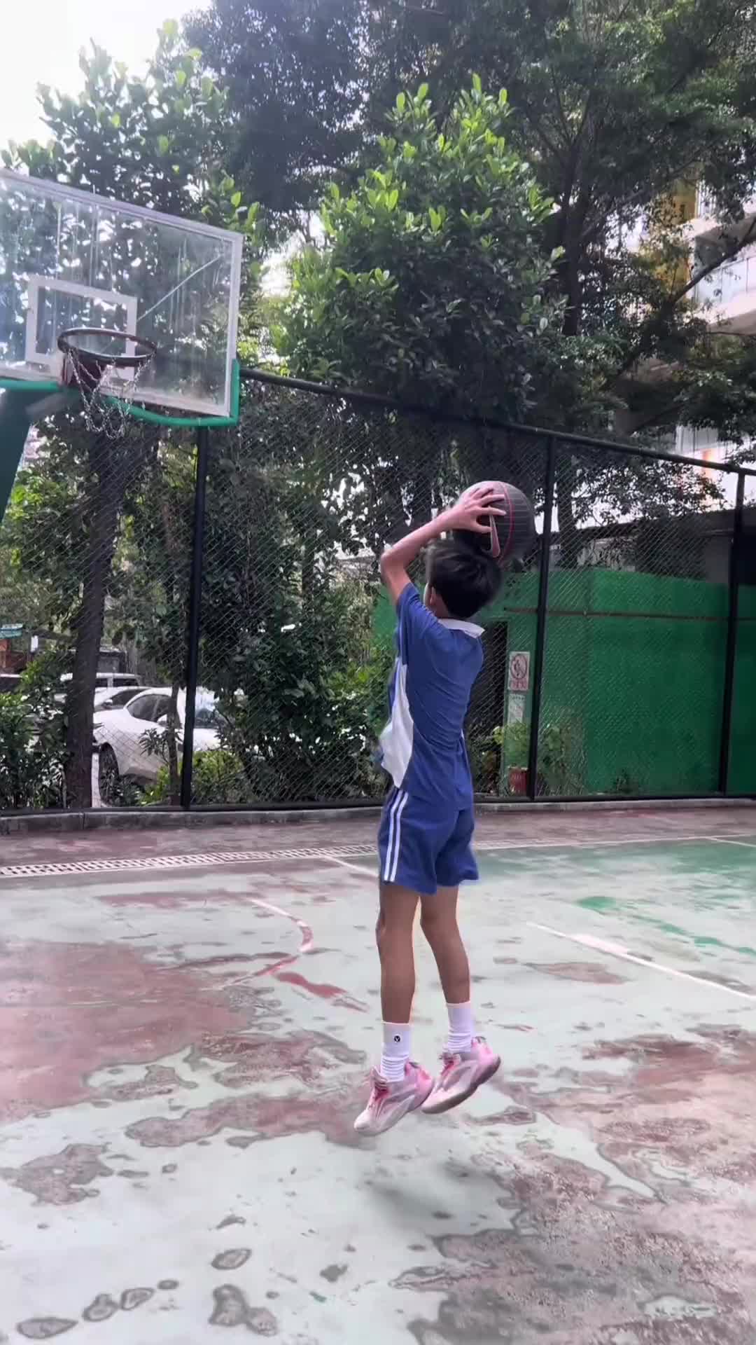 为每一首forget it停留 # 自由球风