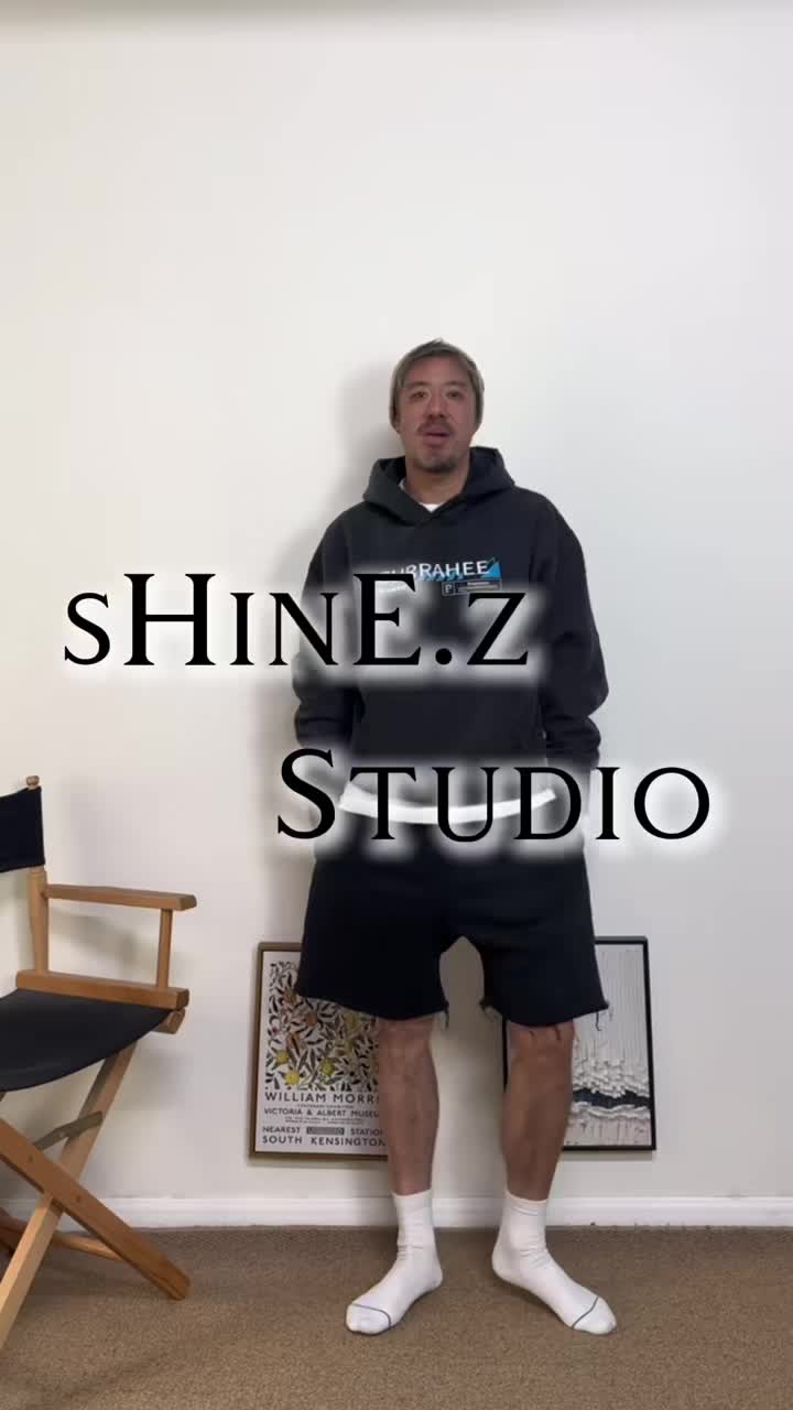 你的工装要翻出来了…