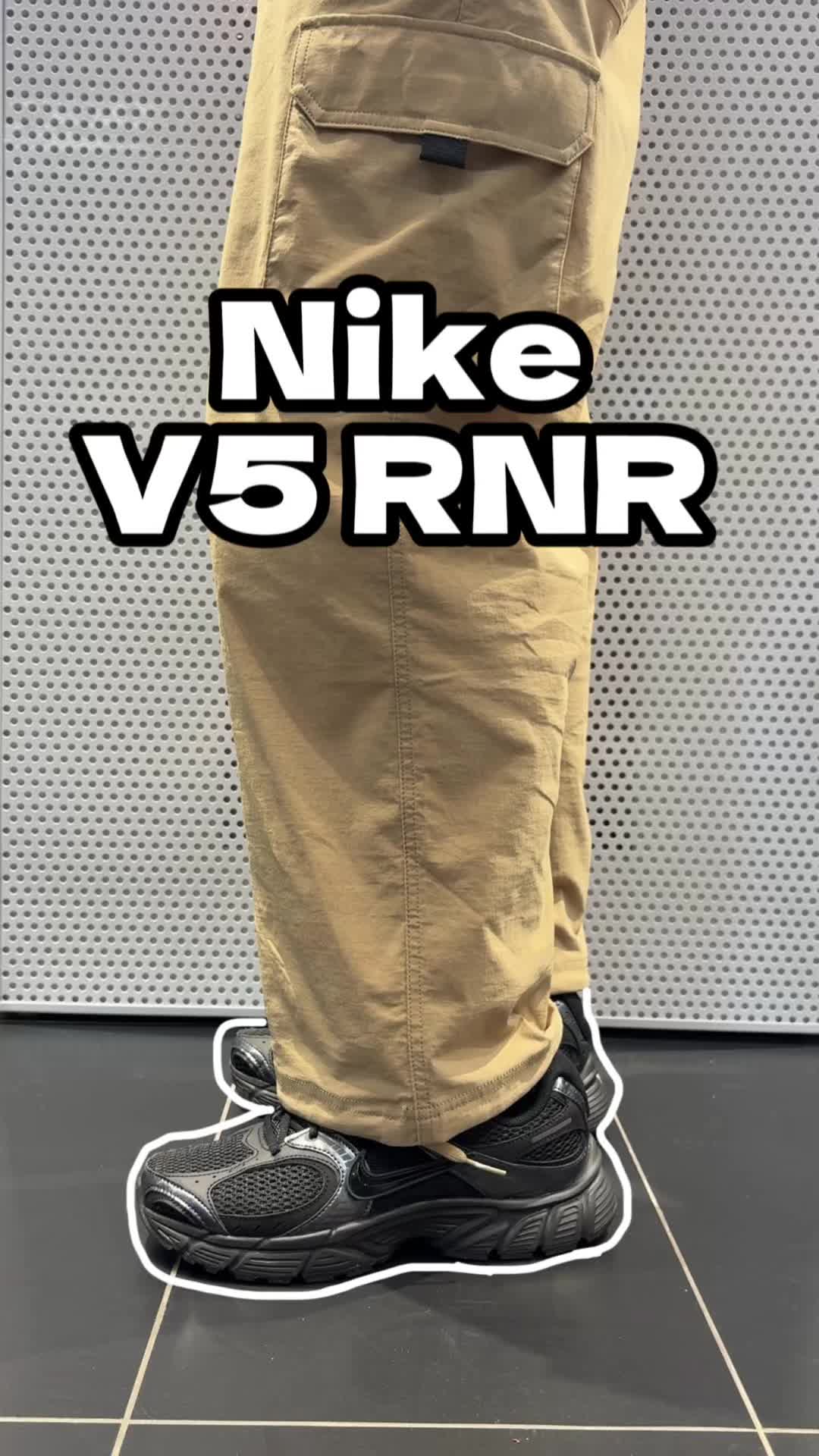 爱啦爱啦👟球鞋名称：

📌是否偏码【偏大