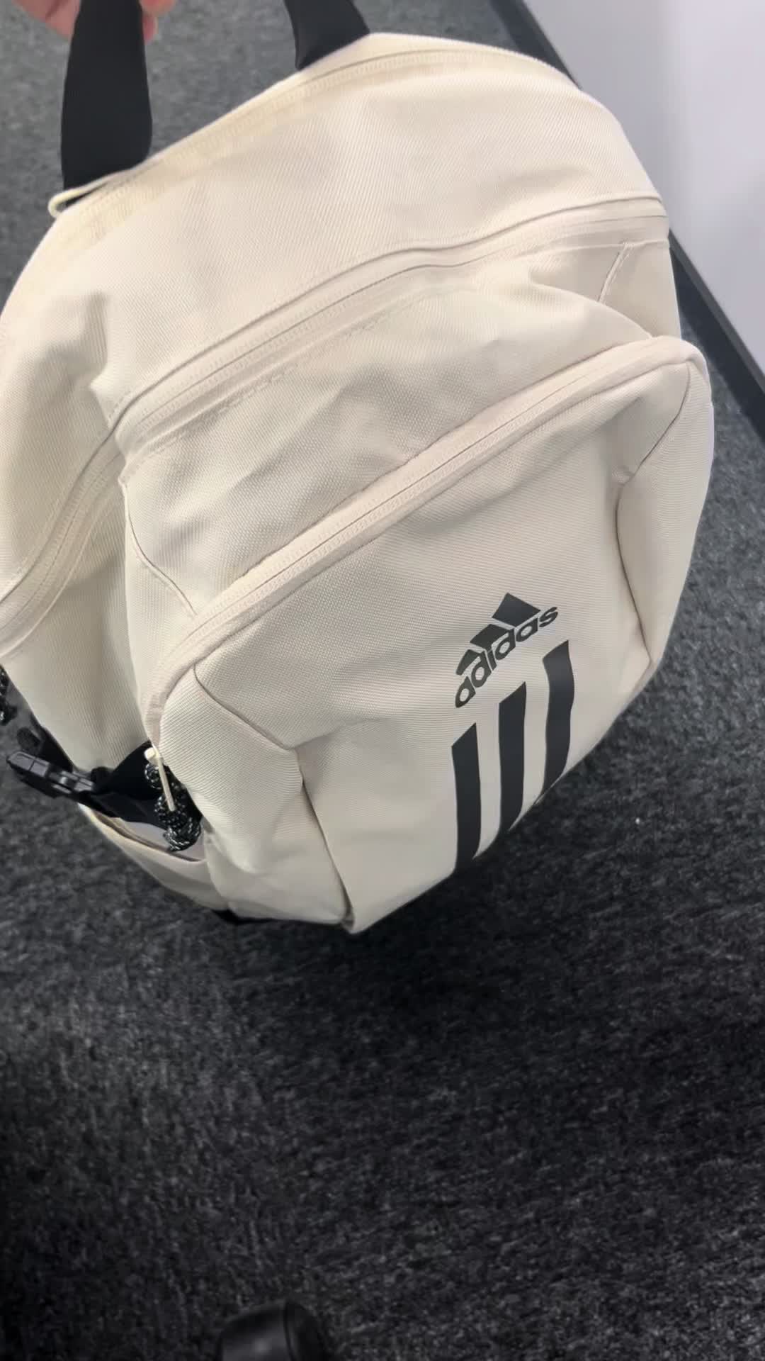 阿迪达斯新品三条纹双肩包背包书包🎒
