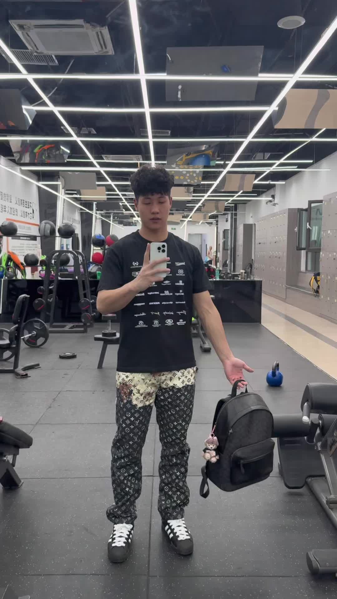 健身房OOTD｜训练也要潮到犯规💥