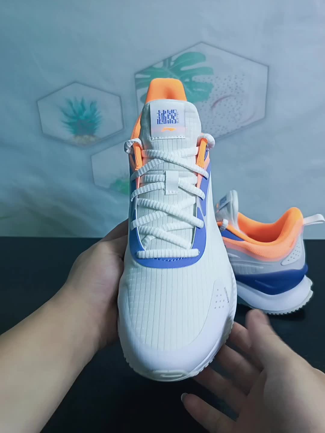 告别太软太硬！这双李宁跑鞋，主打稳定均衡