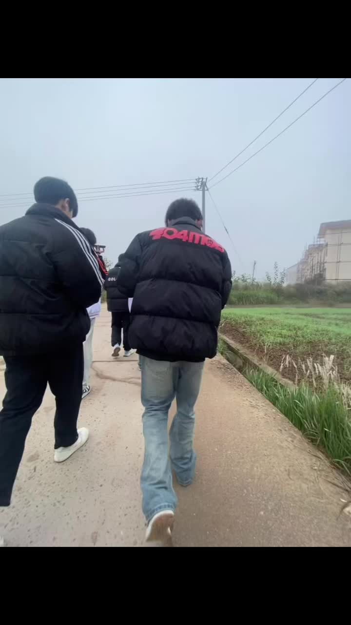身高｜体重：170/54

🧍‍♂️ 穿