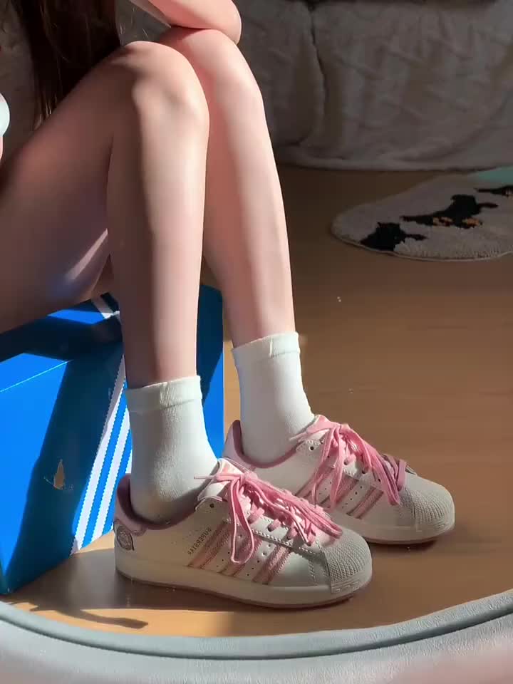 软 fufu 的粉白贝壳头，是春天的甜妹标配
