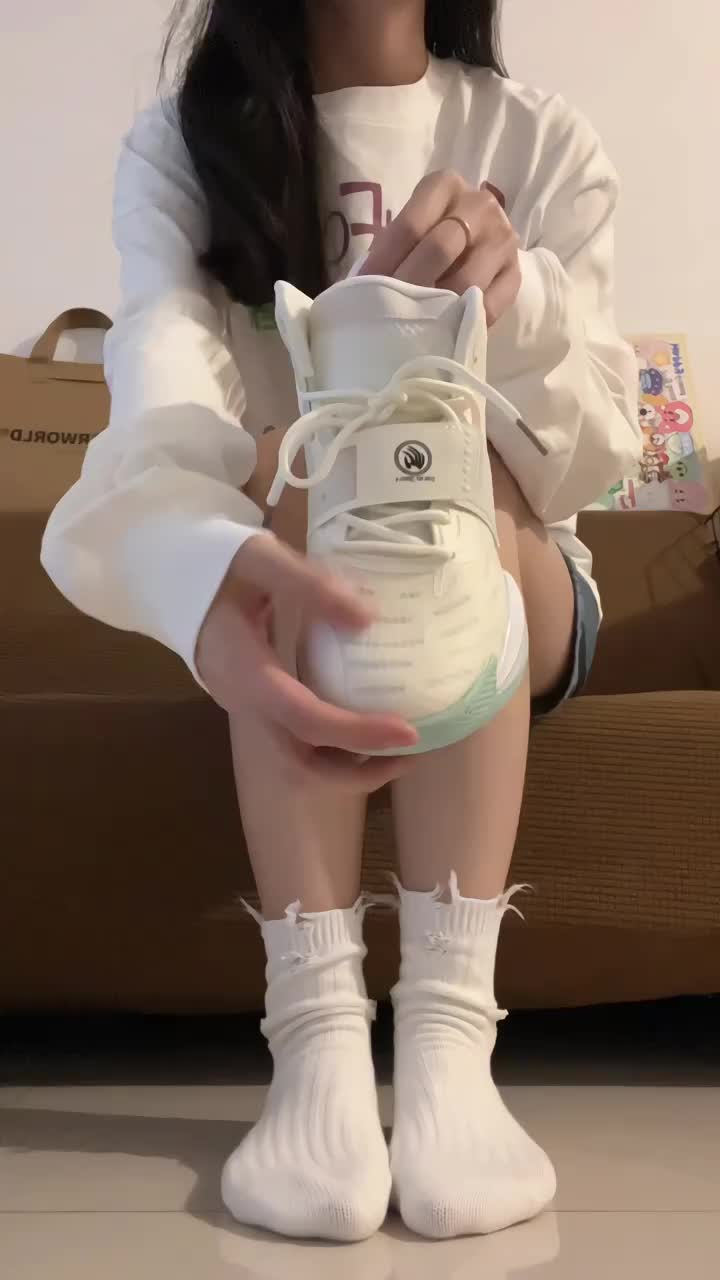 🍋‍🟩青柠薄荷绿!!这双篮球鞋上脚好清新