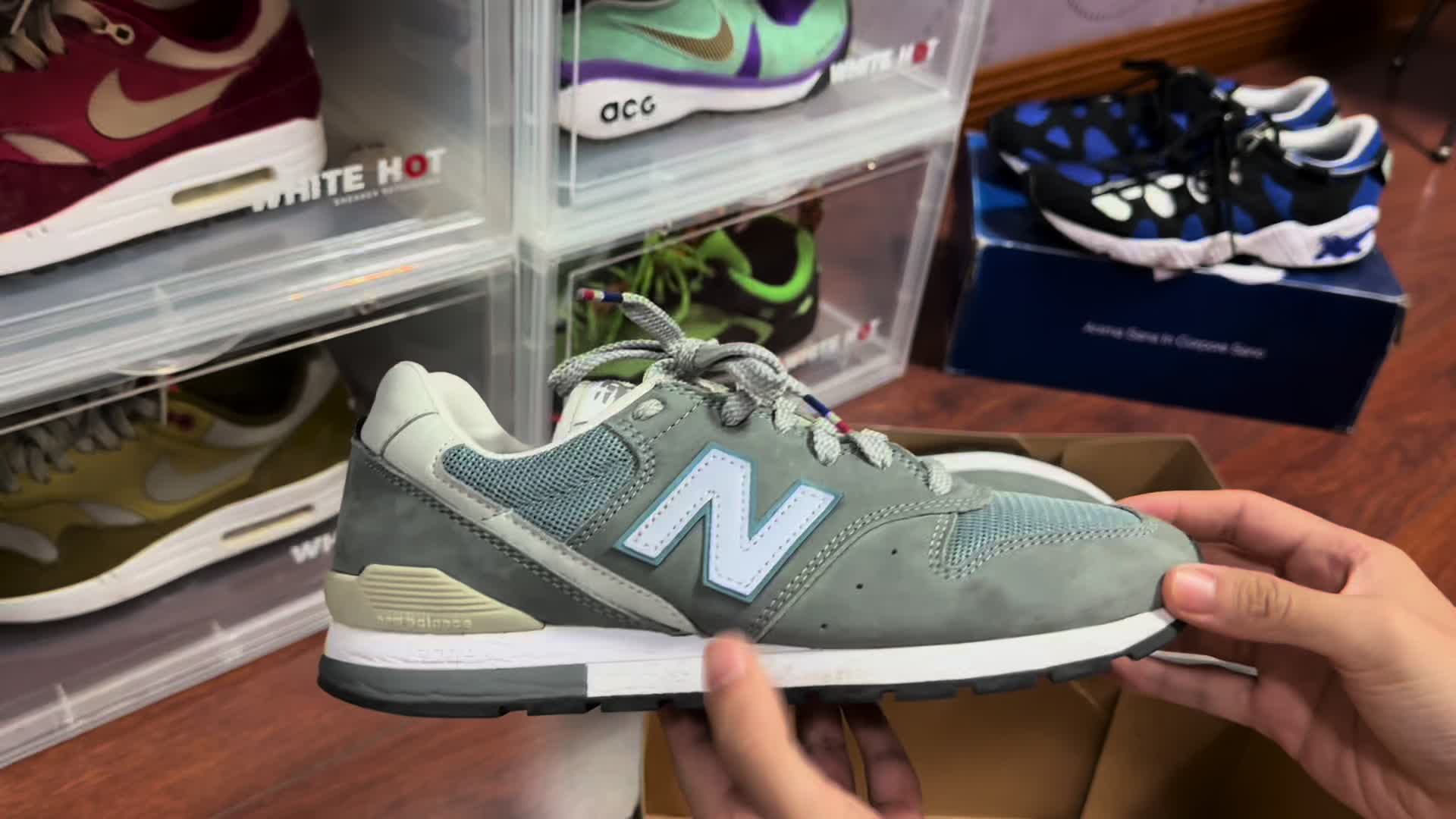 nb996
