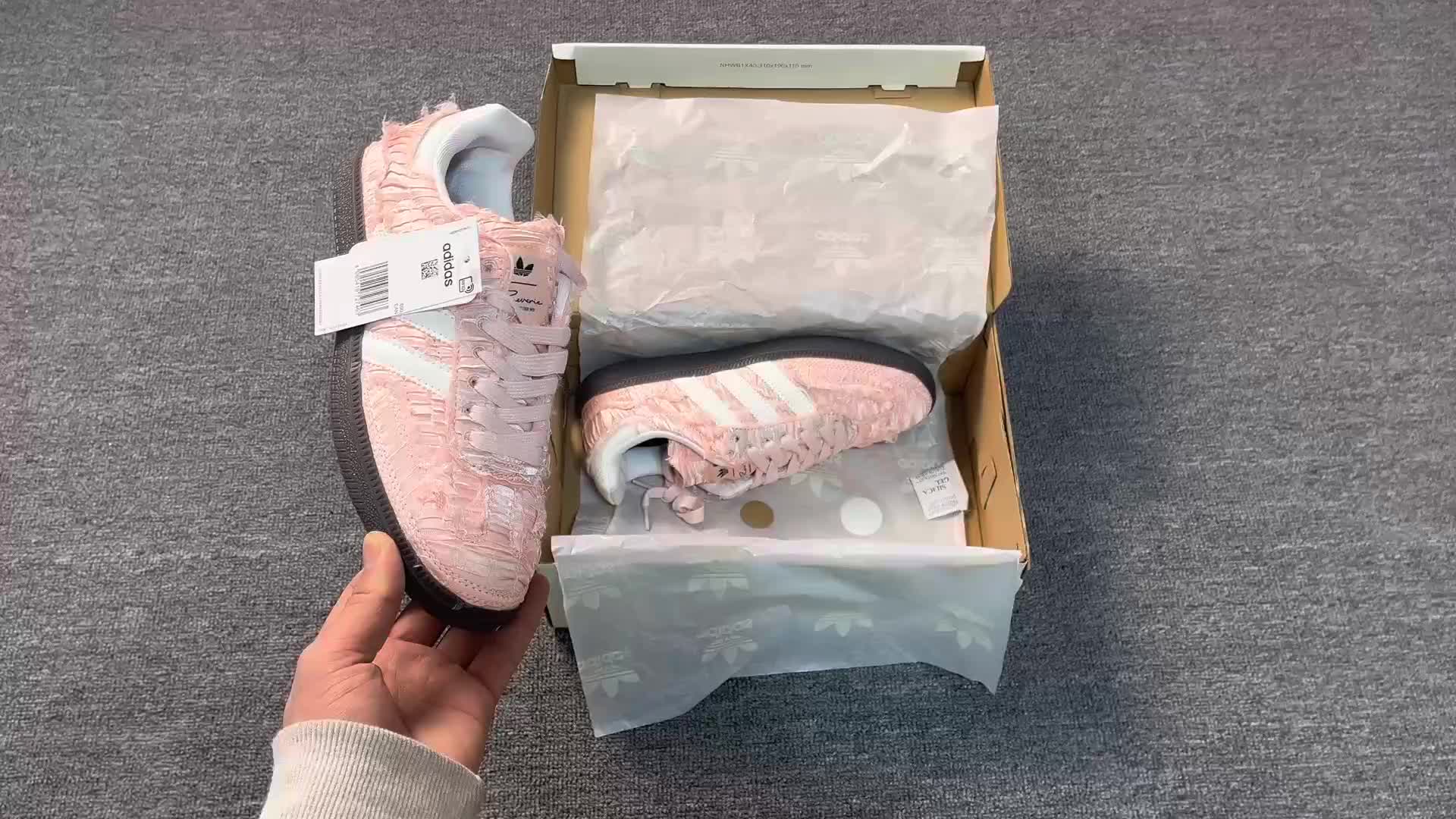 adidas Originals Samba OG 经典复古 板鞋 德训鞋 Caroline联名