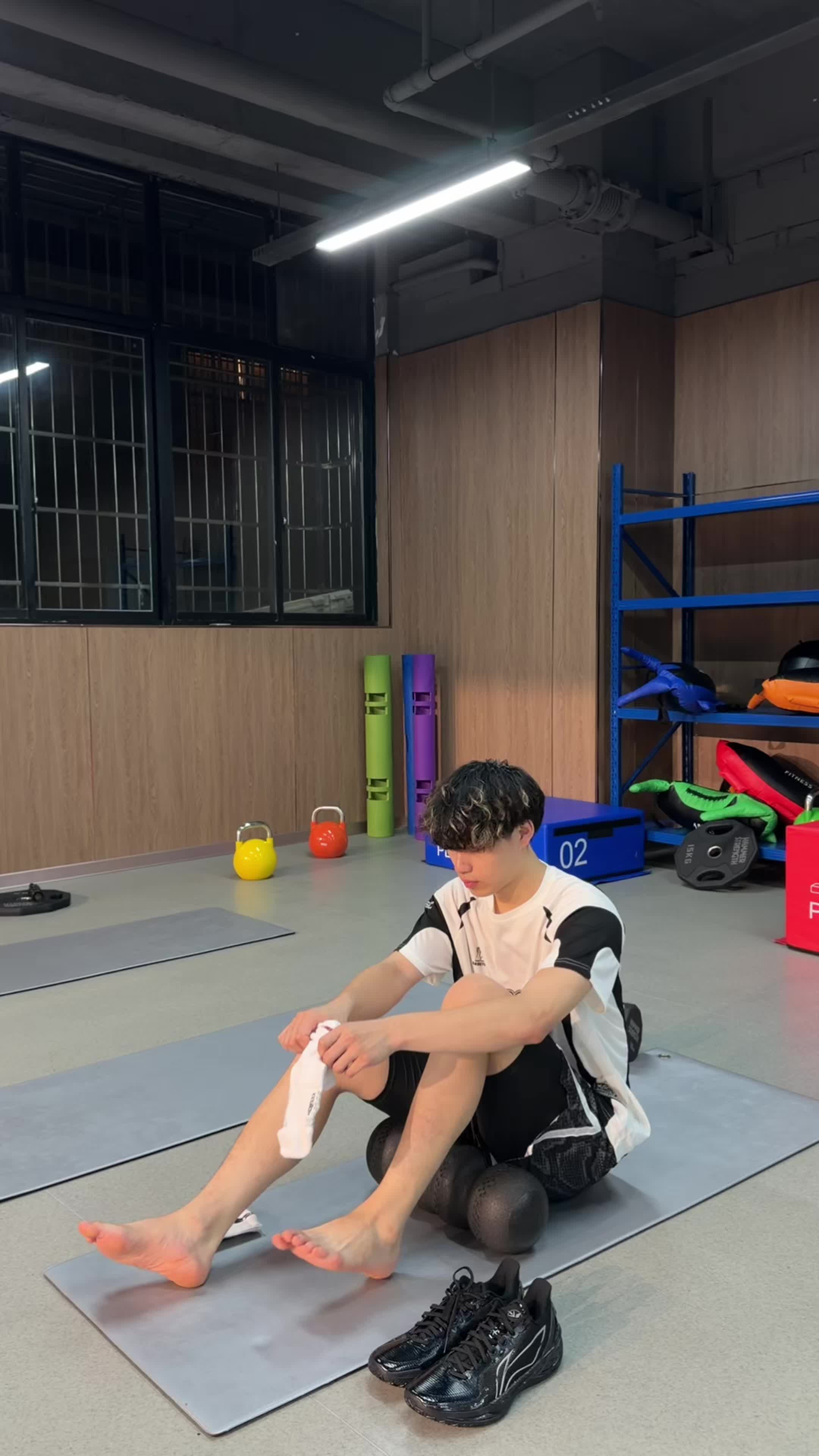 体育生百搭系黑白配色这样穿太美式了
