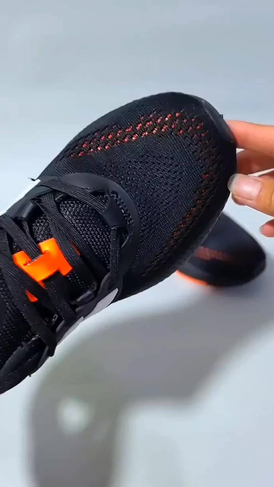 adidas  Pureboost 22 厚底 织物 低帮跑步鞋 男款 黑色