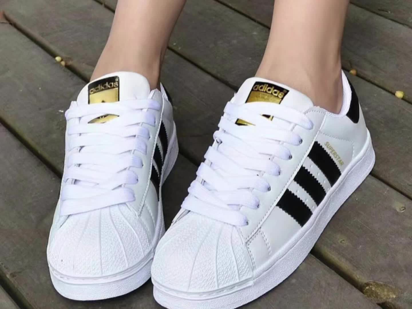 人手一双，巨百搭好好看啊adidas贝壳鞋