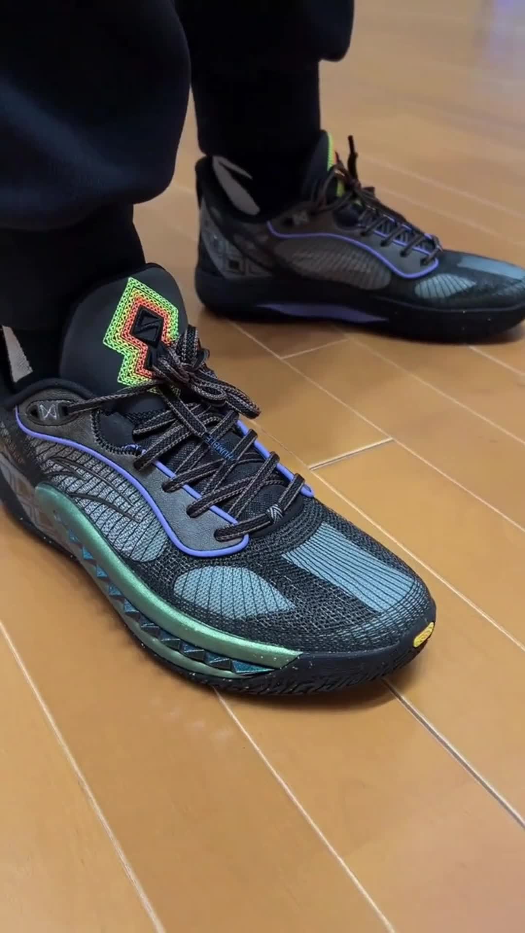 谁还没拥有这双绿黑灰战靴？安踏狂潮6 PRO，实战MVP