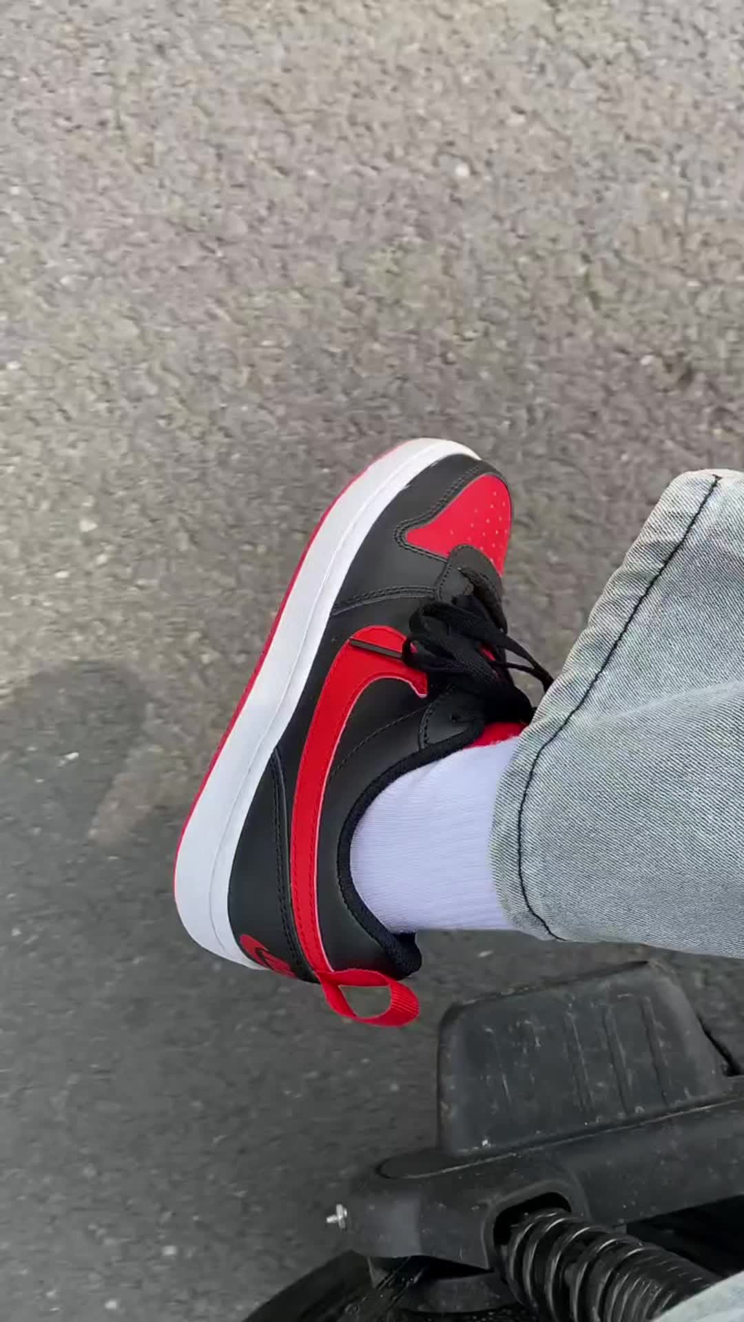 Nike黑红禁穿板鞋复古百搭