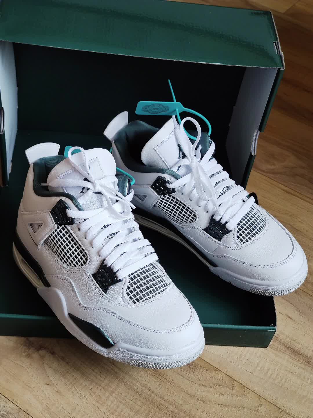 非常好看的AJ4，可惜生不逢时