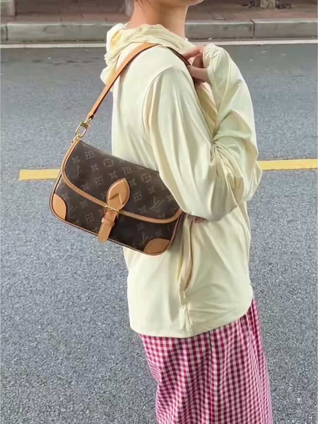 复古王炸！LV Diane PM老花法棍包，高级感直接封神🤎