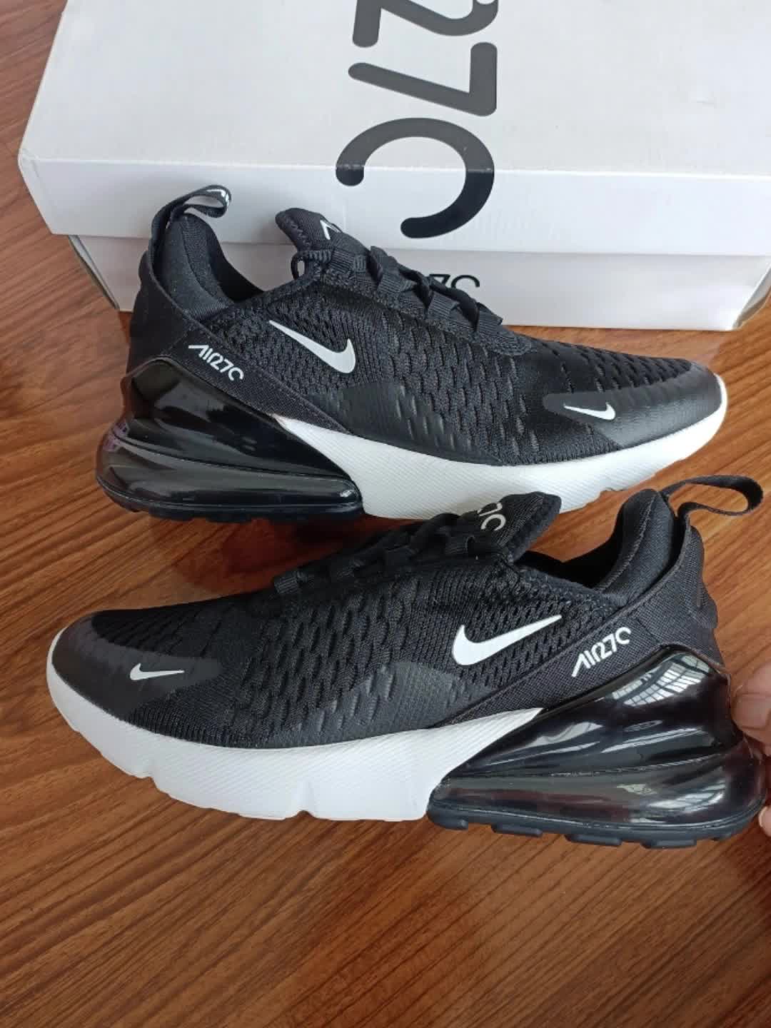 🎉🎉Nike Air Max 270 女款休闲跑步鞋🎉🎉