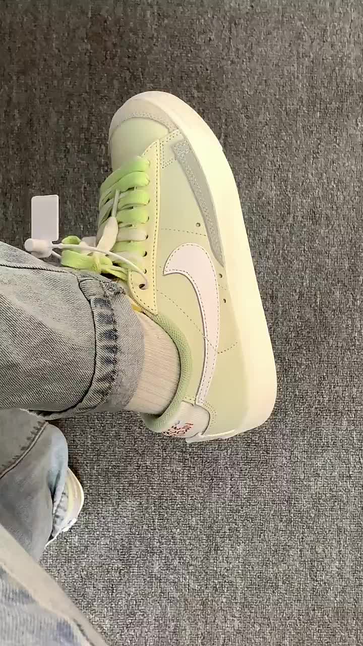 浅黄绿 Blazer，自带春日清新感