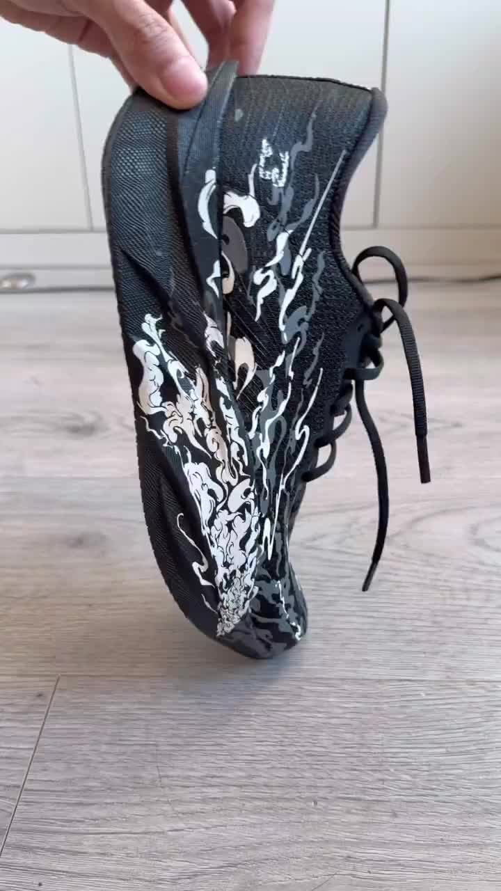 鞋子有一股“臭味”！