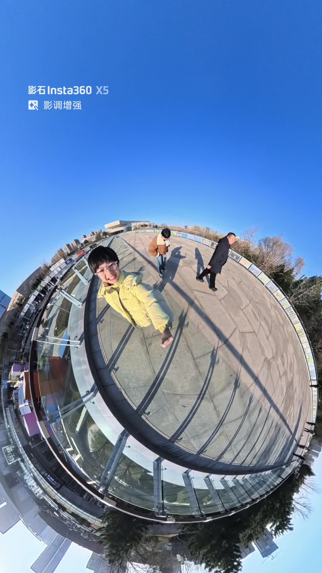 周末全家出门浪，全景镜头锁住满分幸福！