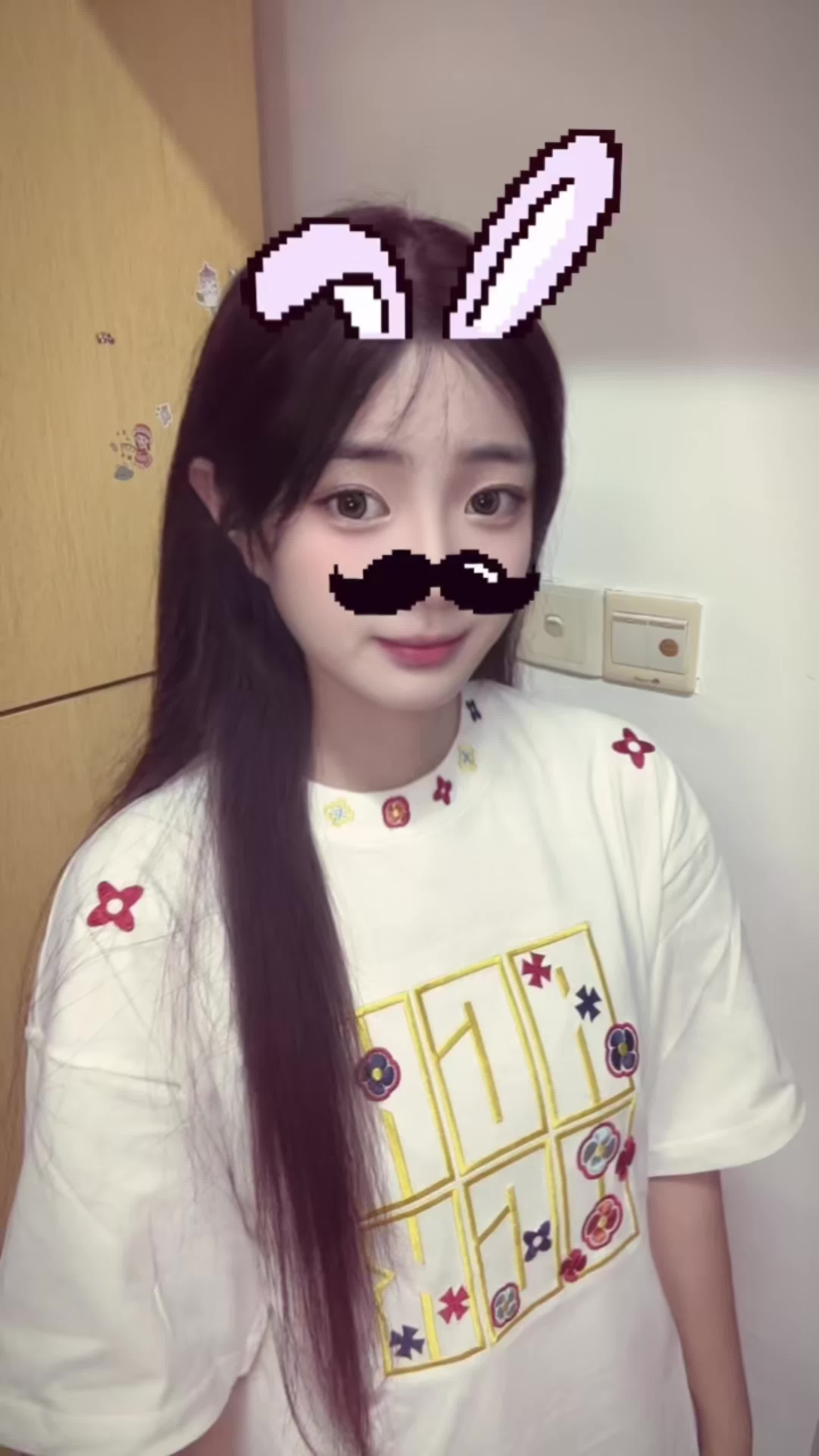 ootd🍒｜好喜欢这条白t！