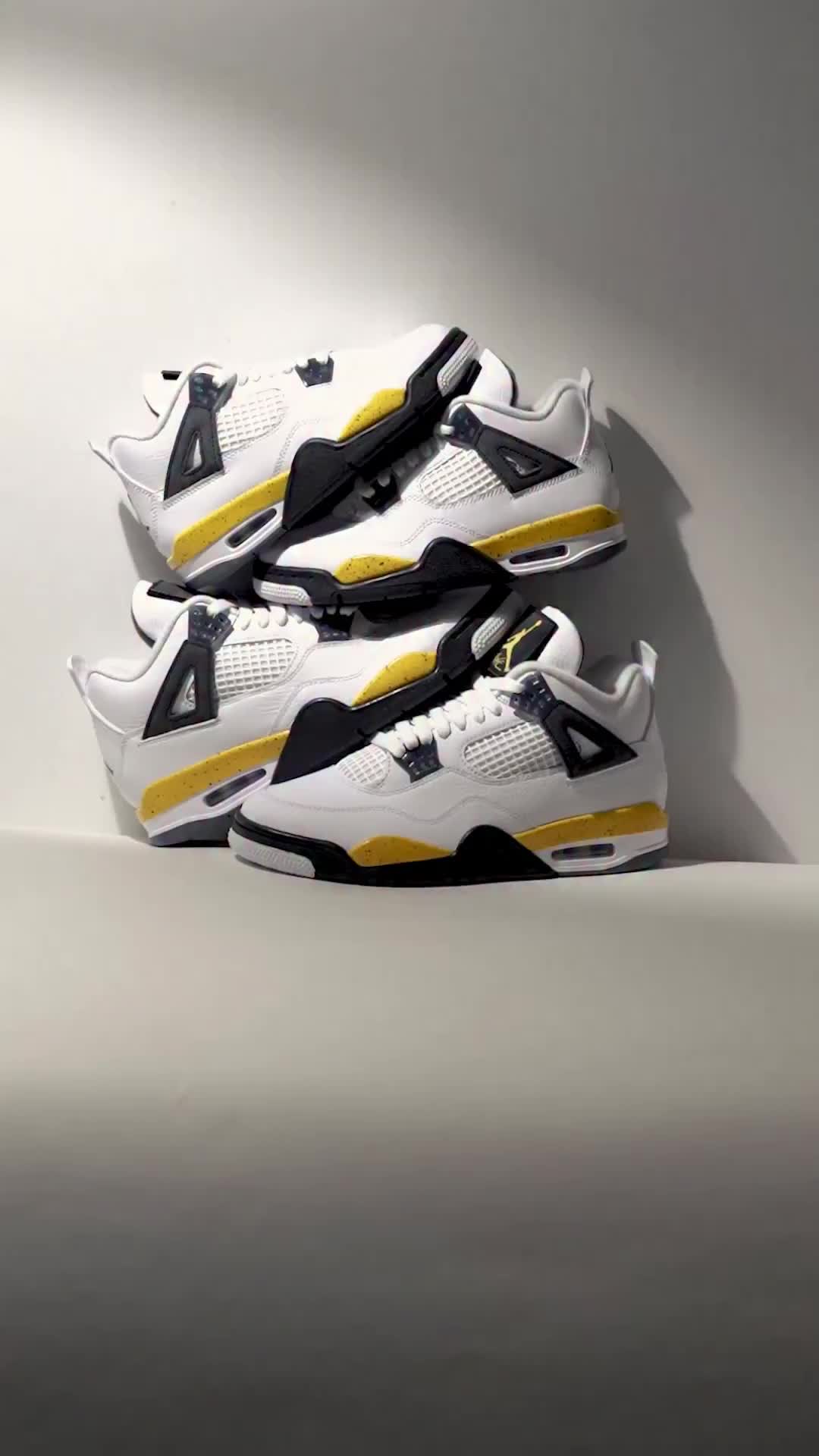 Air Jordan4 白黄泼墨全方位解析，白黑黄复古休闲篮球鞋