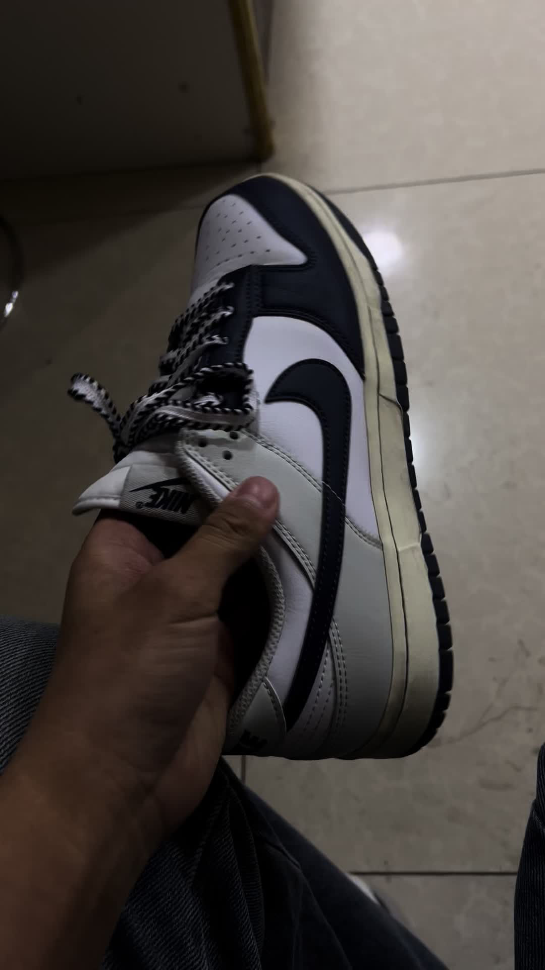 这双藏青拼白的板鞋真的太合我心意了！上脚