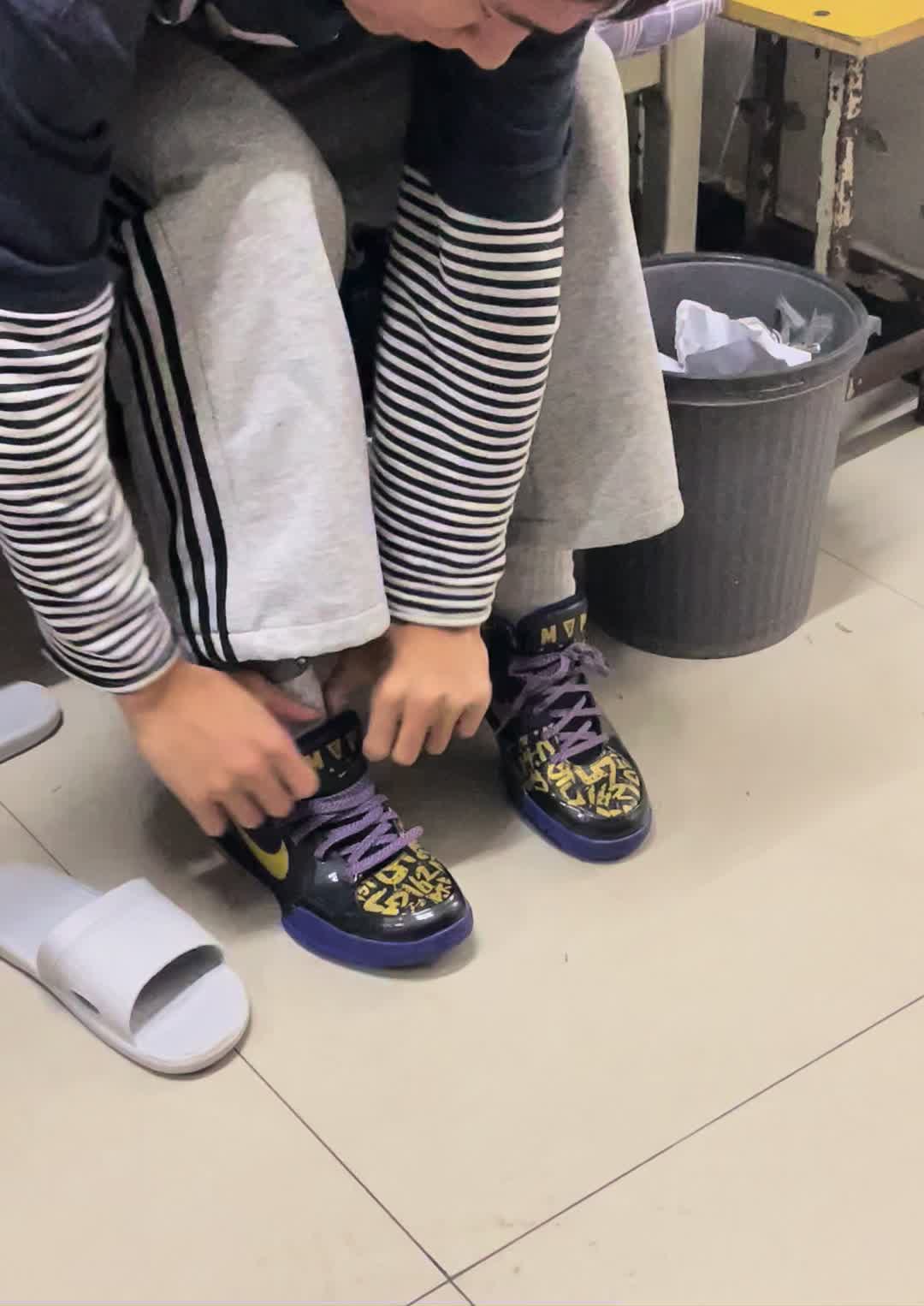 这双鞋不是一般人穿得起的吧！