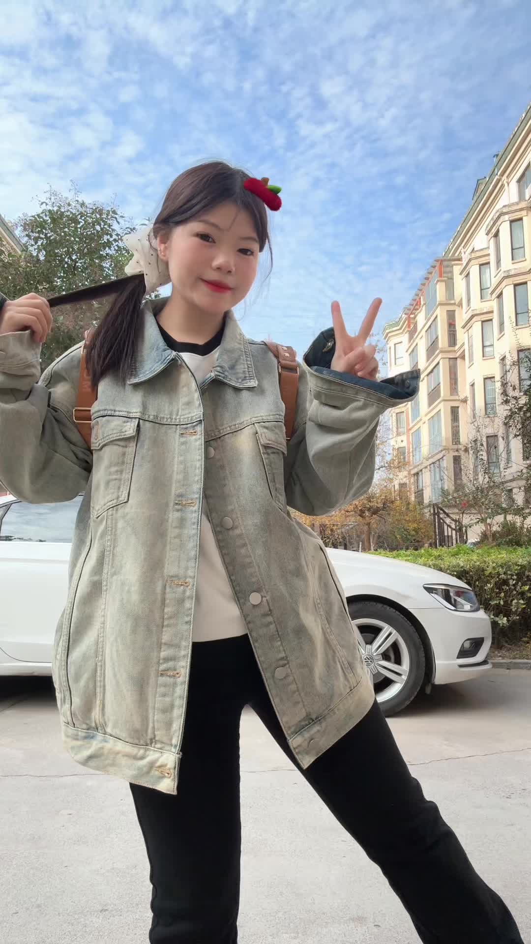 反季节穿搭心秋冬复古牛仔外套|慵懒
风韩系