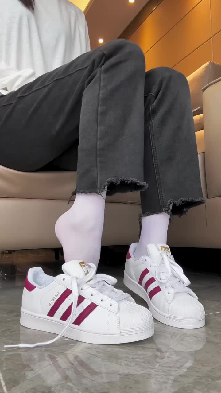 身高｜体重：

🧍‍♂️ 穿搭风格：

