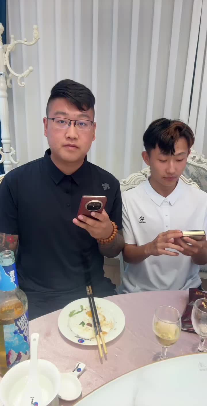
成年人的世界里没有容易二字