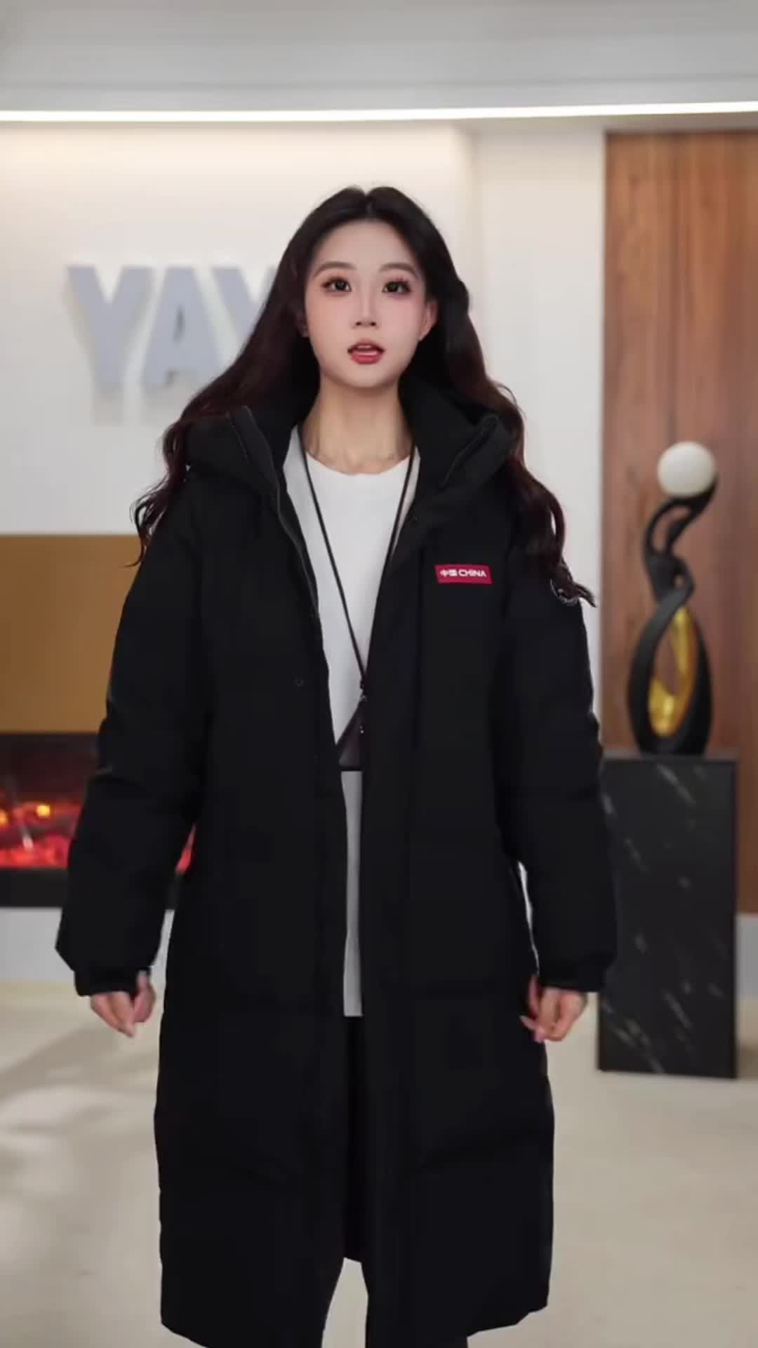 鸭鸭中长款羽绒服