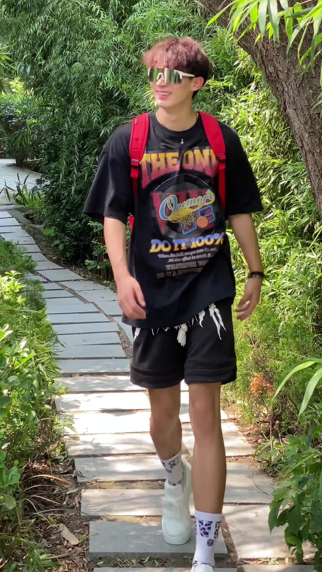 “黄黑皮穿搭是真的帅啊！”#ootd穿搭