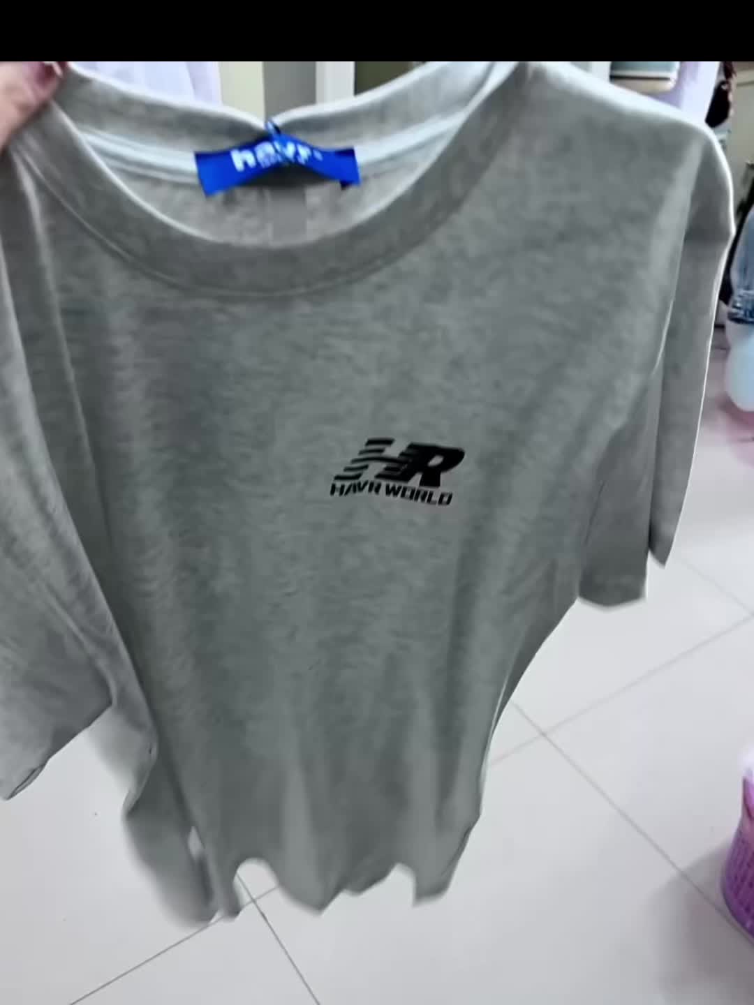 很适合春天穿的短袖呢