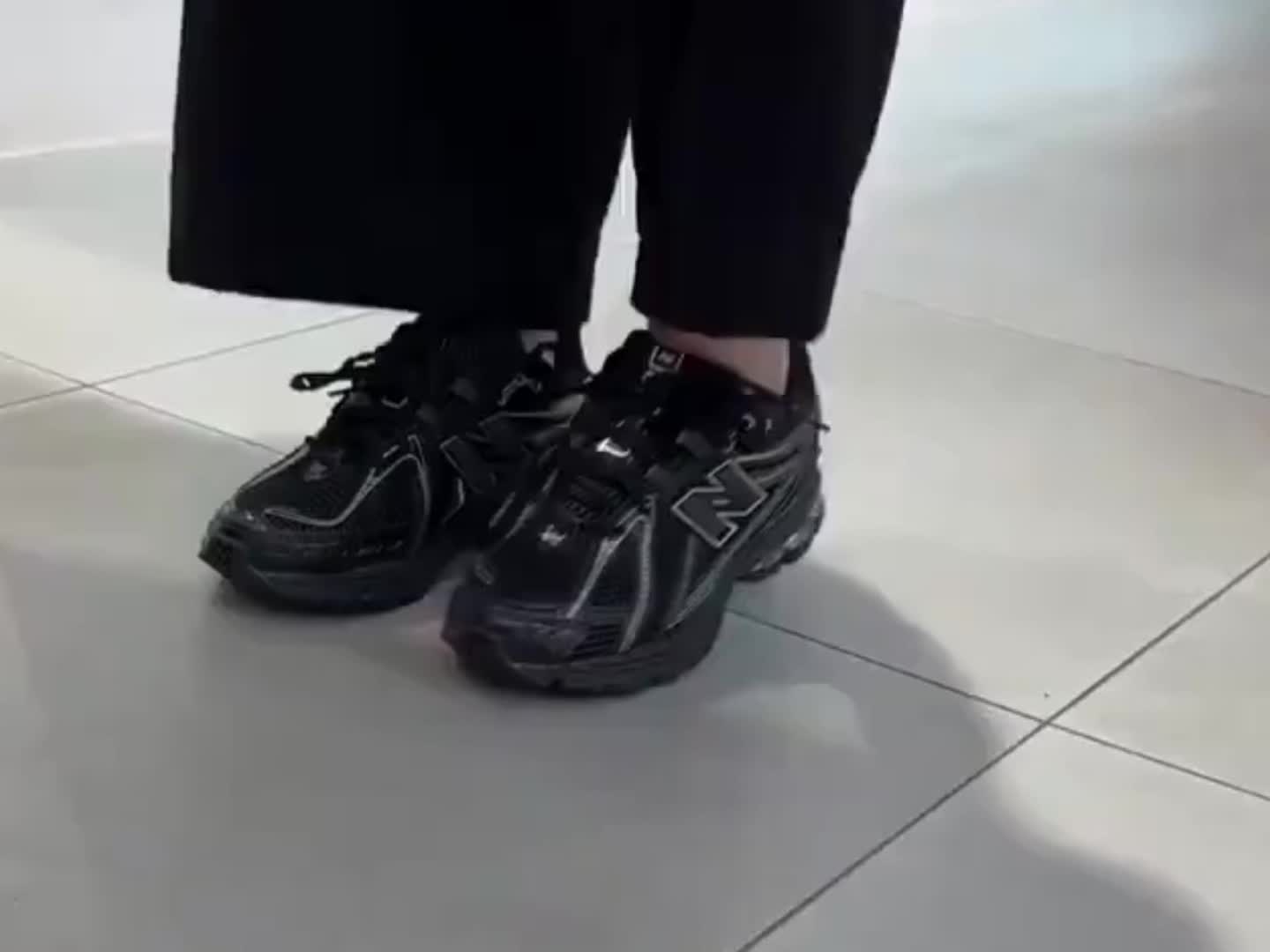 New Balance 1906R 黑武士