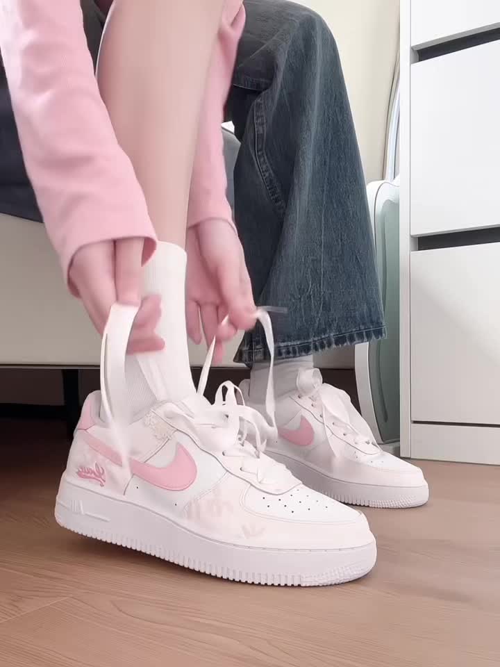 甜妹必备！粉粉嫩嫩的Nike鞋！