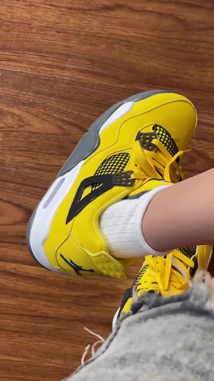 黄黑 AJ4，美式复古街头感拉满